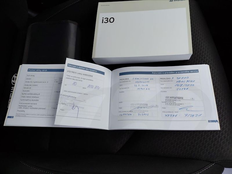 Hyundai i30 1,4   1.4T-GDi Start Plus - fotka 22 z 24