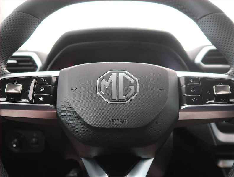MG ZS (2025) Exclusive Hybrid+ - fotka 18 z 22