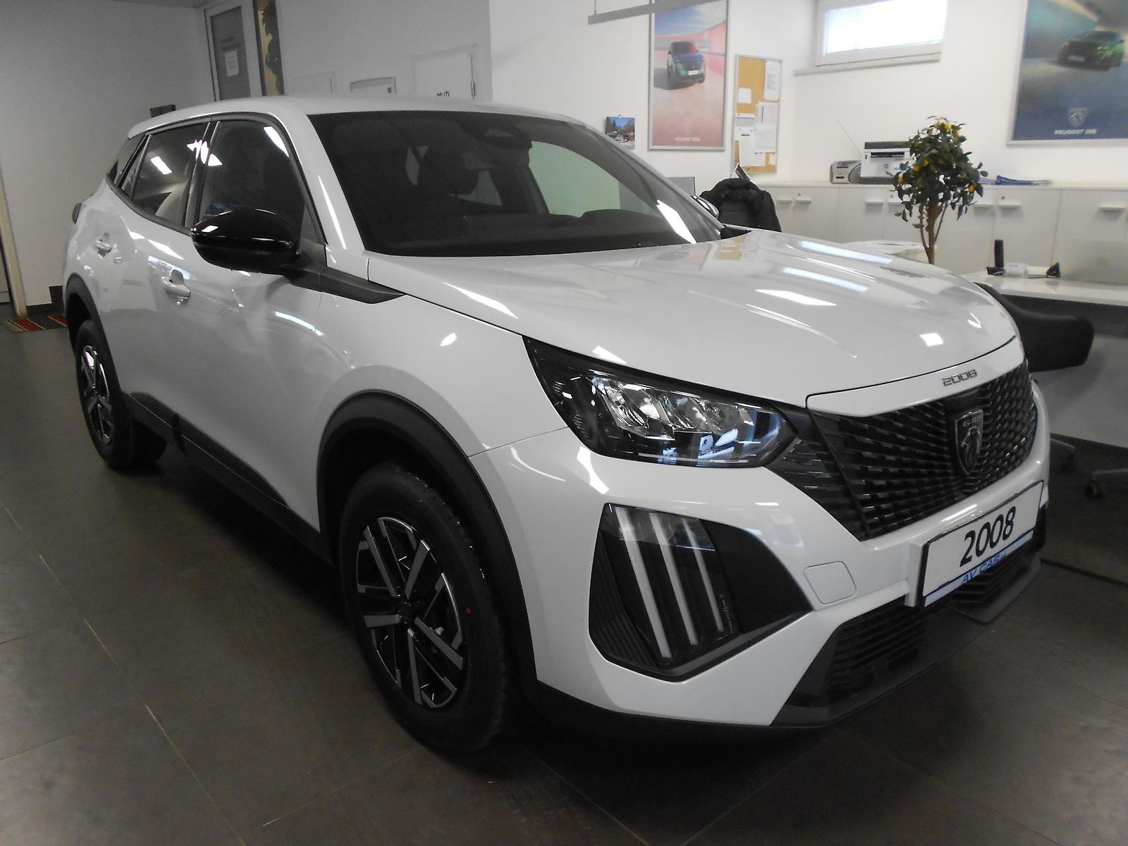 Peugeot 2008 BUSINESS Hybrid 110 e-DCS6 