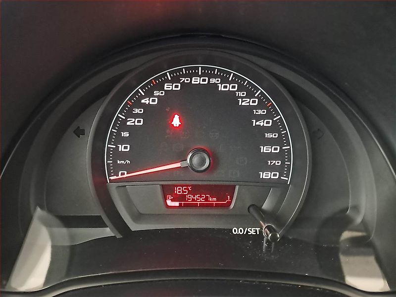 Seat Mii (2013) 1.0 MPI, po STK, jezdí výborně - fotka 11 z 14