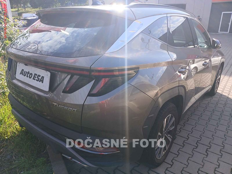 Hyundai Tucson (2022) 1.6i, AT, navi, LED - fotka 2 z 3