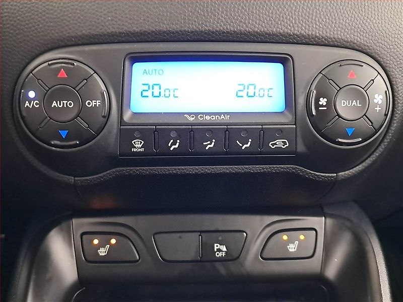 Hyundai ix35 (2012) 2.0 CRDi, 4X4, Tempomat - fotka 15 z 17