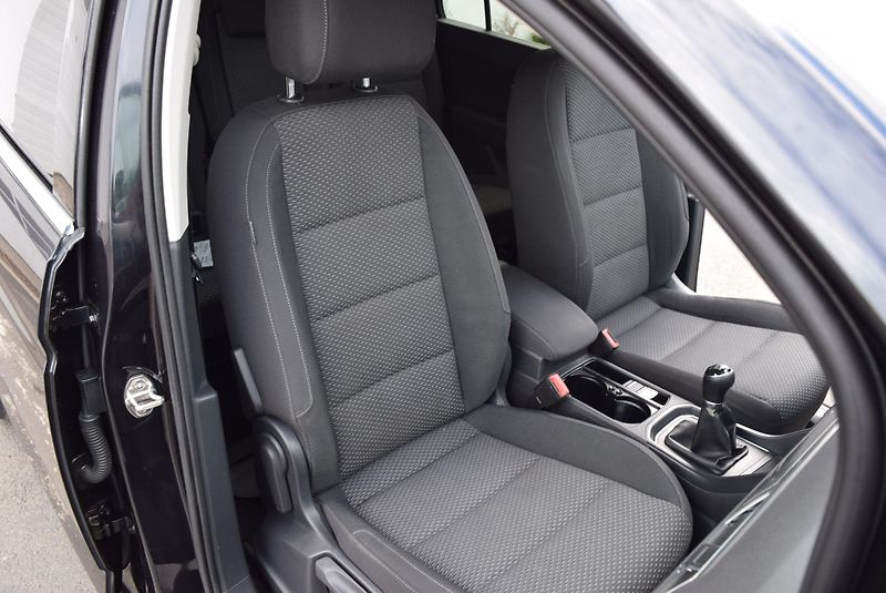 Volkswagen Touran (2017) 1.4TSI 110kw CLBMT 7MÍST TAŽNÉ - fotka 34 z 50