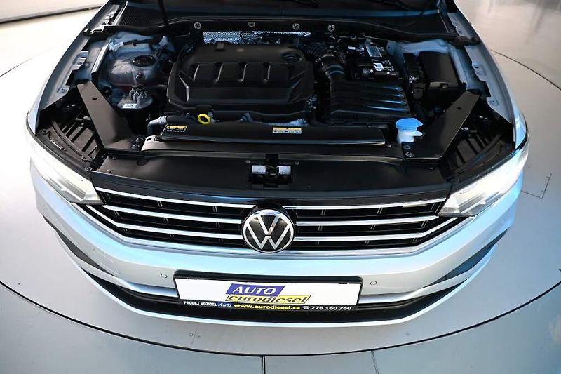 Volkswagen Passat (2021) 2.0 LED Kamera TDI - fotka 29 z 30