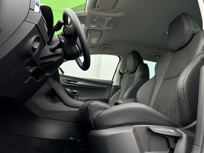 Škoda Karoq 2.0TDi DSG 4x4 150PS Matrix-LE - fotka 13 z 45