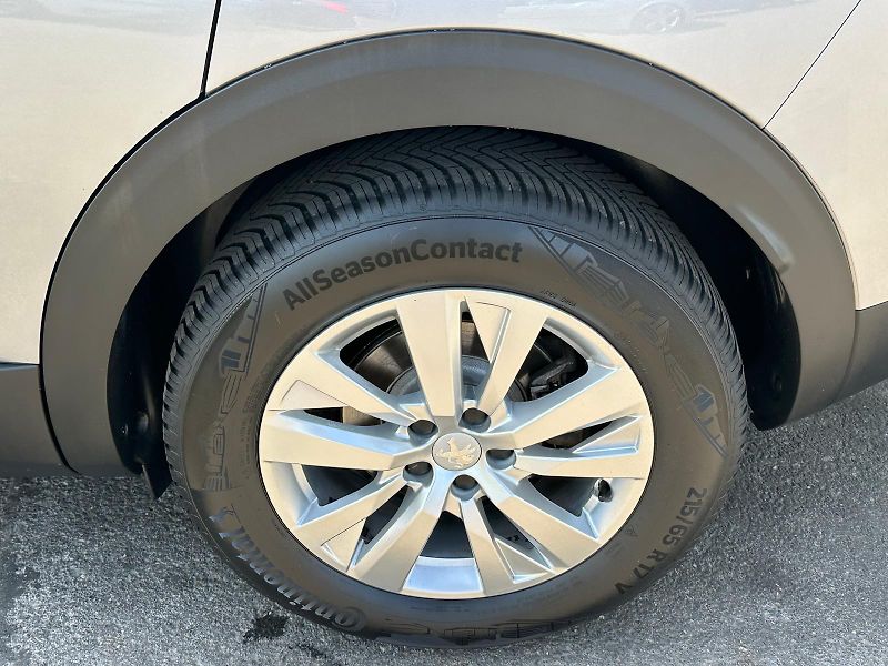 Peugeot 3008 (2018) 1.2/96kW *2.Maj *   - fotka 42 z 42