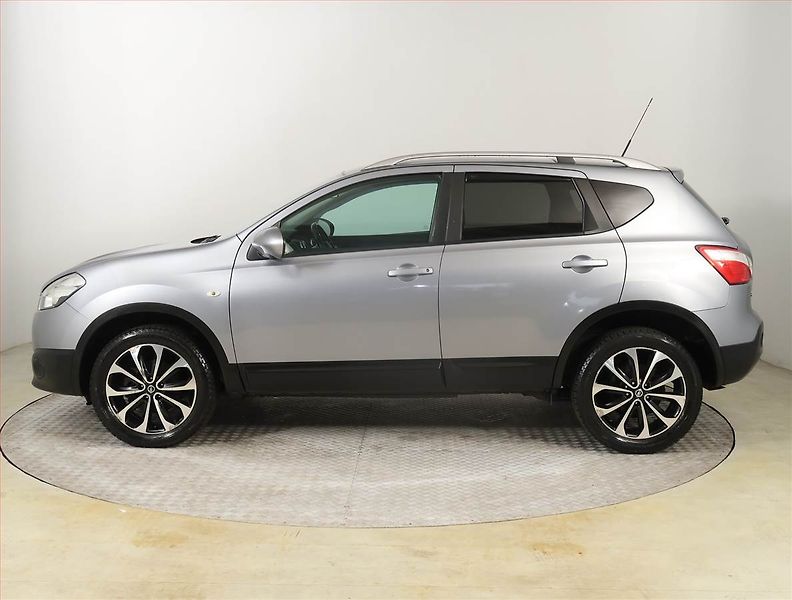 Nissan Qashqai (2012) 1.5 dCi, Tempomat - fotka 3 z 21