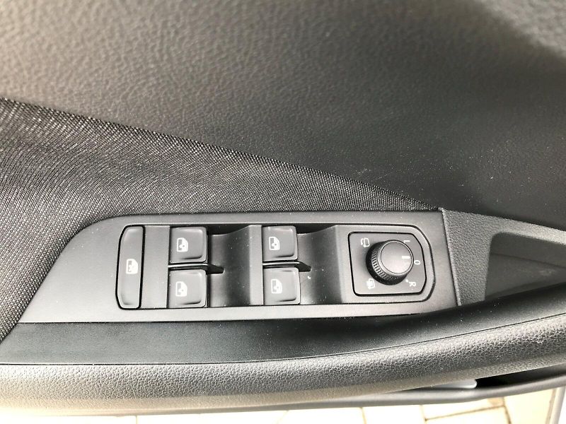Škoda Scala (2024) SELEC TSI 85/1.0 M6F - fotka 14 z 22