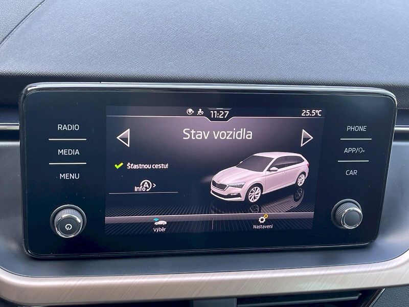 Škoda Scala (2022) 1.5 TSI 110kW Style Plus - fotka 18 z 31