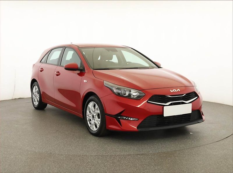 Kia Ceed (2022) 1.5 T-GDI, Serv.kniha - fotografie inzerátu