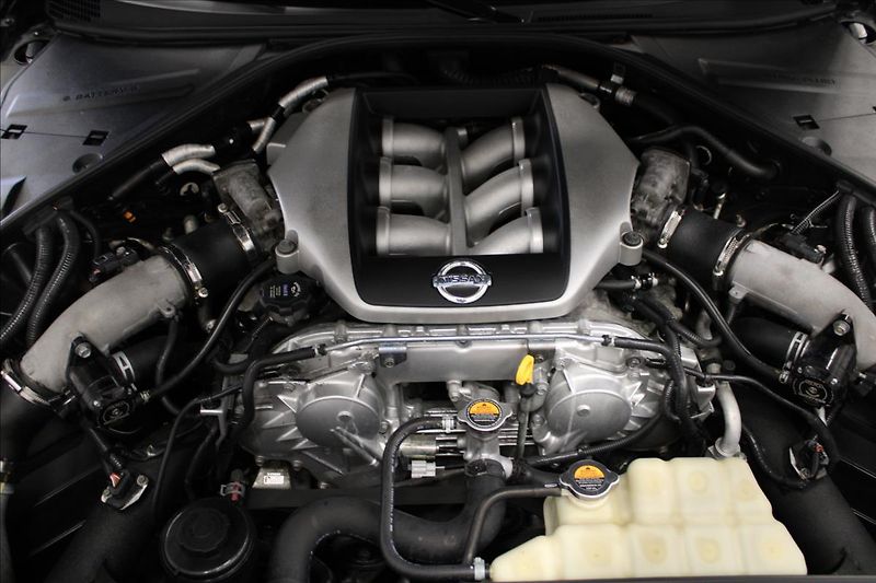 Nissan GT-R 3,8 R35 - fotka 9 z 31