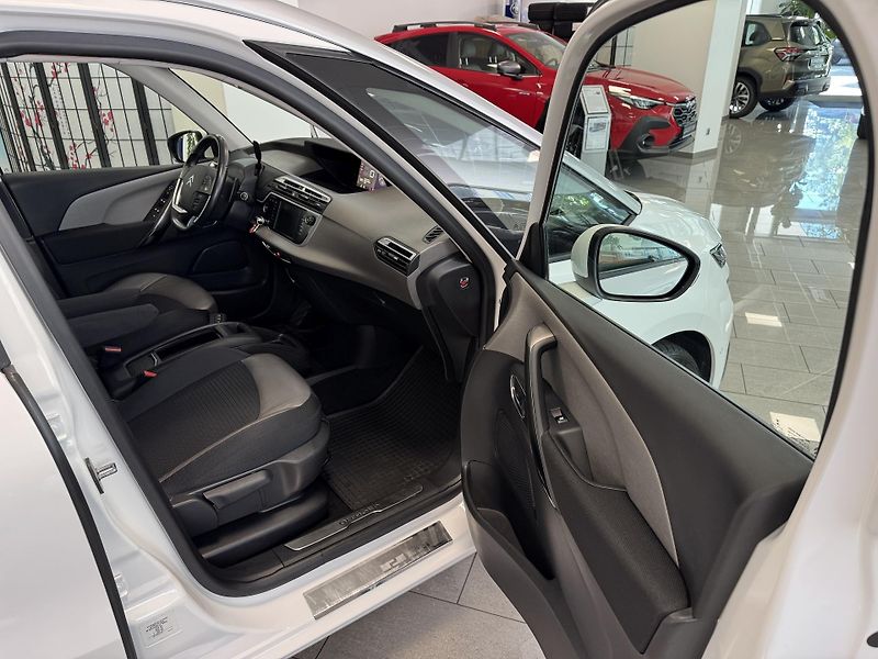 Citroën Grand C4 SpaceTourer 1.5 Blue HDi 130 EAT8 Shine P. - fotka 10 z 53