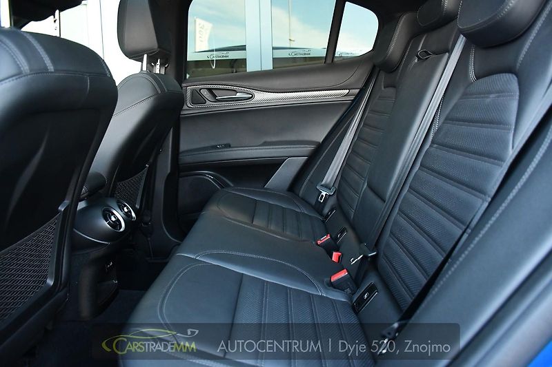 Alfa Romeo Stelvio 2.9V6 Bi-T.382 kW QUADRIFOGLIO - fotka 18 z 61
