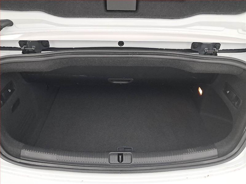 Audi A3 (2015) Sport 2.0 TDI, Serv.kniha - fotka 13 z 18