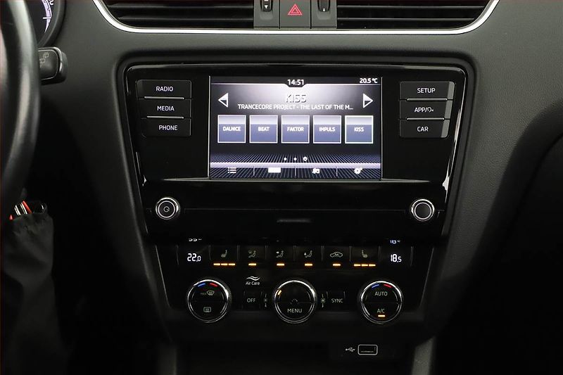 Škoda Octavia (2020) 1.6 TDI, Tempomat - fotka 10 z 12