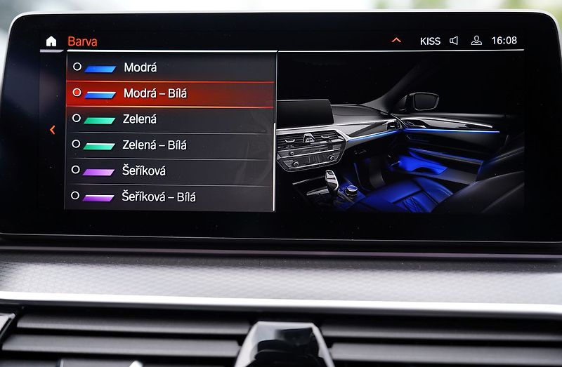 BMW Řada 5 M550i xDrive/Lasery,HUD/530PS - fotka 40 z 44