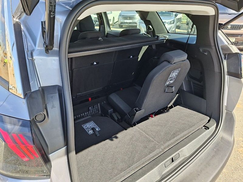 Peugeot 5008 ACTIVE PACK 1.5 BHDi 130k EAT8 - fotka 7 z 27