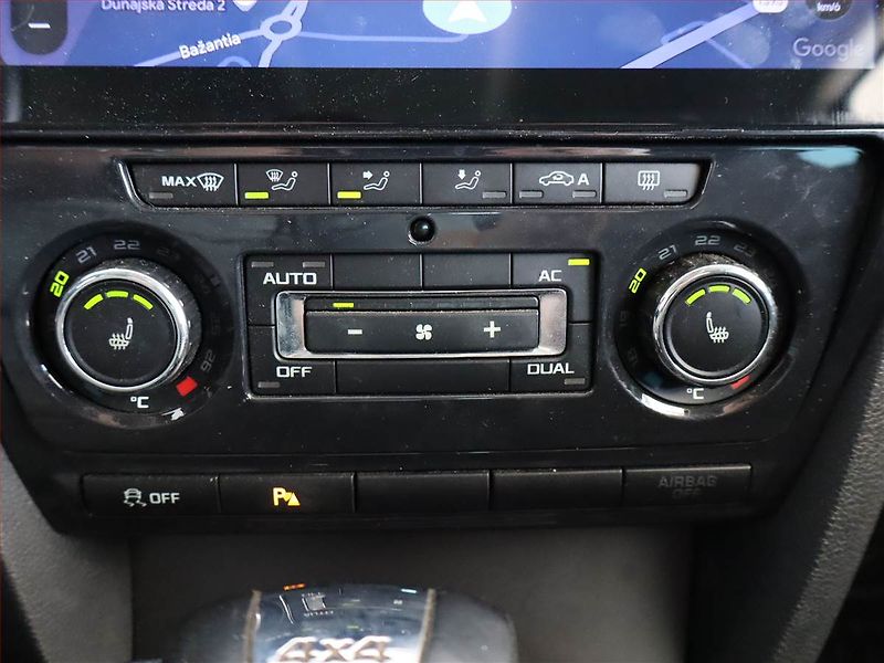Škoda Octavia (2011) Scout 2.0 TDI, 4X4, Automat - fotka 19 z 21