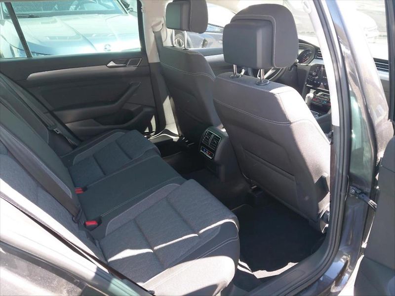 Volkswagen Passat 2,0 TDI TAŽNÉ,KAMERA - fotka 7 z 12