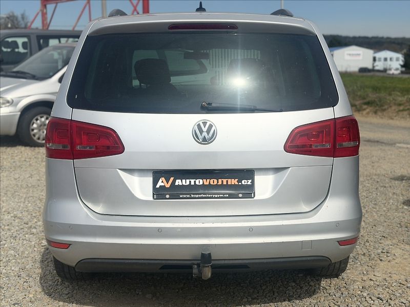 Volkswagen Sharan 2,0 TDI HIGHLINE WEBASTO 125kW - fotka 5 z 21