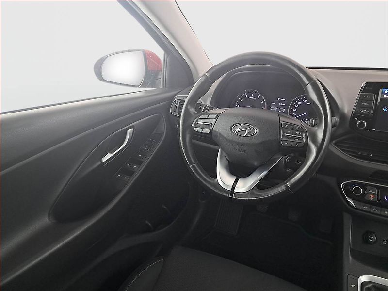 Hyundai i30 (2017) 1.4 T-GDI, ČR,1.maj - fotka 7 z 19