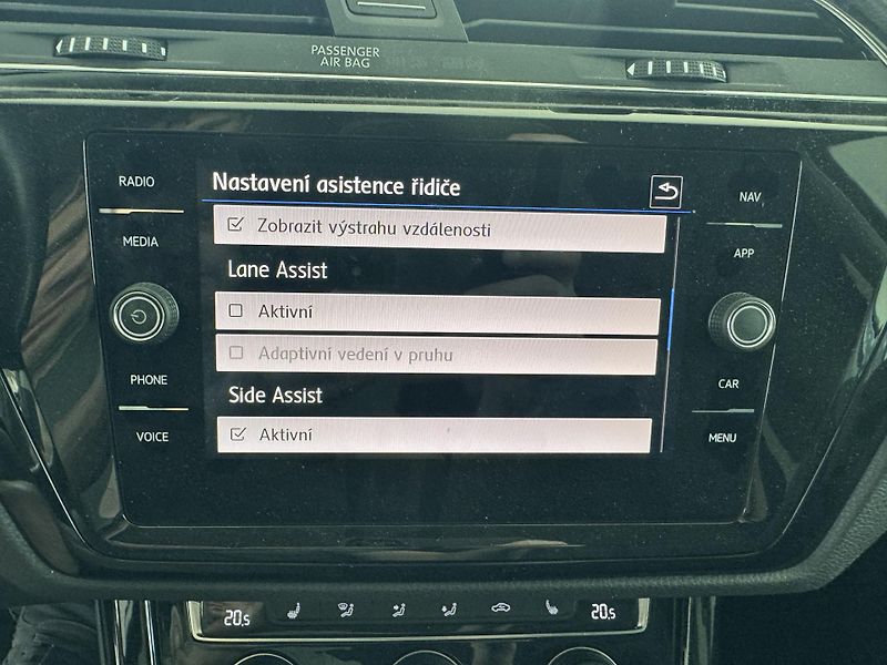 Volkswagen Touran (2020) 1,5TSi DSG 7.MÍST NAVIGACE ACC - fotka 26 z 31