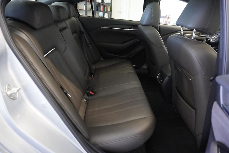 Mazda 6 (2019) 2,5 SKYACTIV-G PREMIUM AUT. - fotka 30 z 32