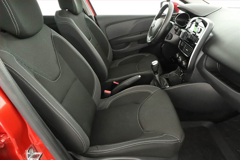 Renault Clio (2019) 0.9 TCe, Tempomat - fotka 7 z 16