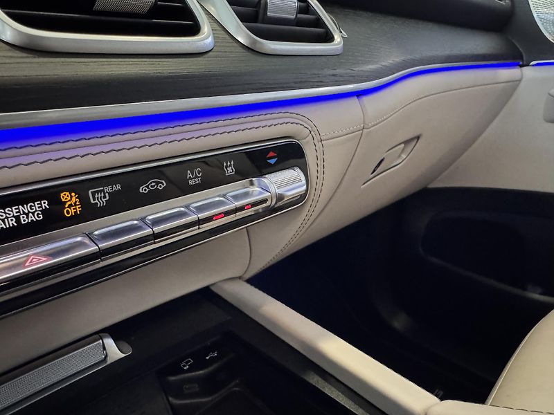 Mercedes-Benz GLE 53 AMG Nez.Top Tažné Masáž HUD - fotka 33 z 45