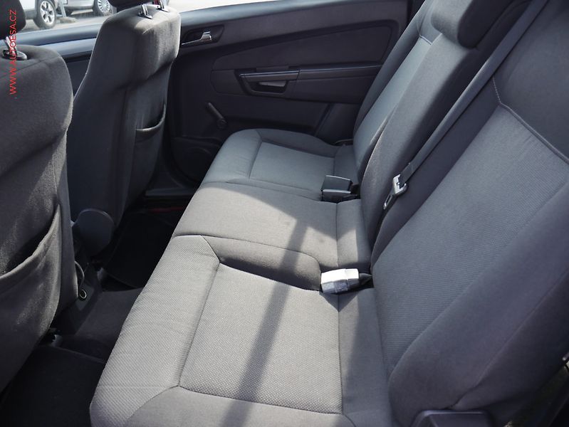 Opel Zafira (2007) 1.9CDTi, AC, temp - fotka 10 z 17
