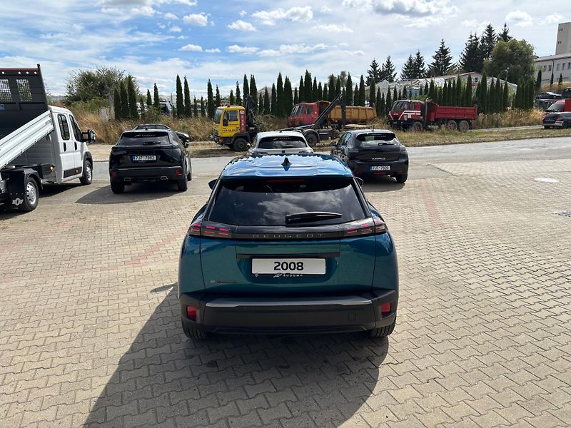 Peugeot 2008 (2026) BUSINESS Elektromotor 115 kW  - fotka 6 z 22