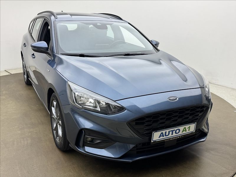 Ford Focus 1,5 ST-LINE ZÁRUKA LED 1MAJ ČR - fotka 3 z 40