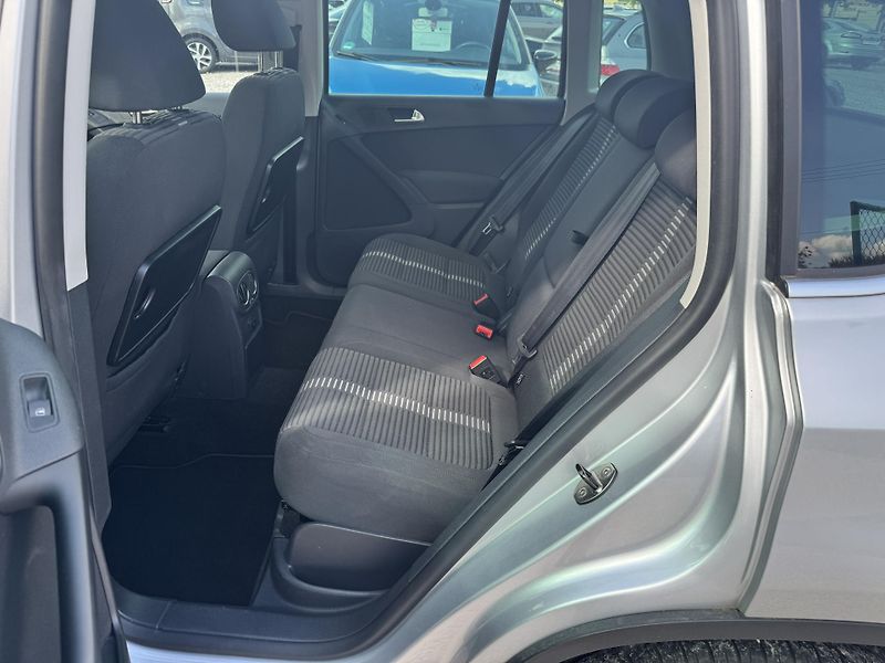 Volkswagen Tiguan 2.0TDi,SPORT,4x4,AUTOMAT - fotka 25 z 47