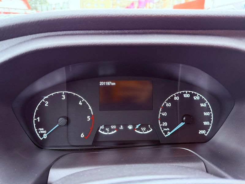 Ford Tourneo Custom 2.0 TDCi Trend, ČR, 1.Maj - fotka 17 z 24