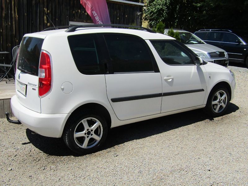 Škoda Roomster (2012) 1.6 TDI 66kW - fotka 10 z 37