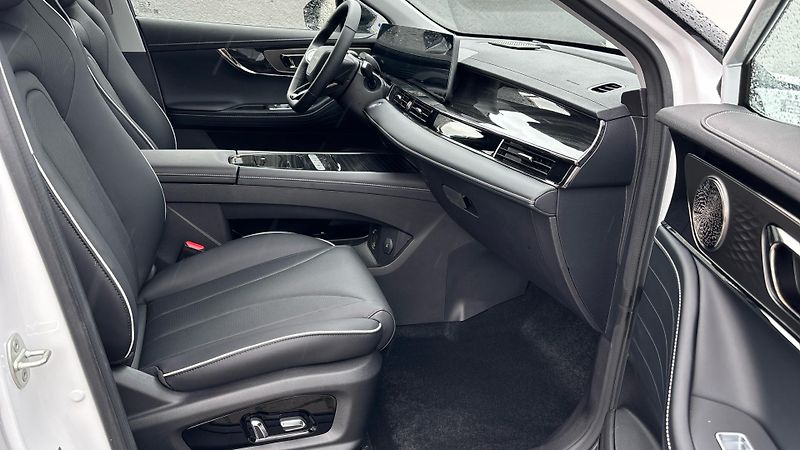 Omoda 5 (2025) 1.6 tGDI 108kW Premium - fotka 9 z 21
