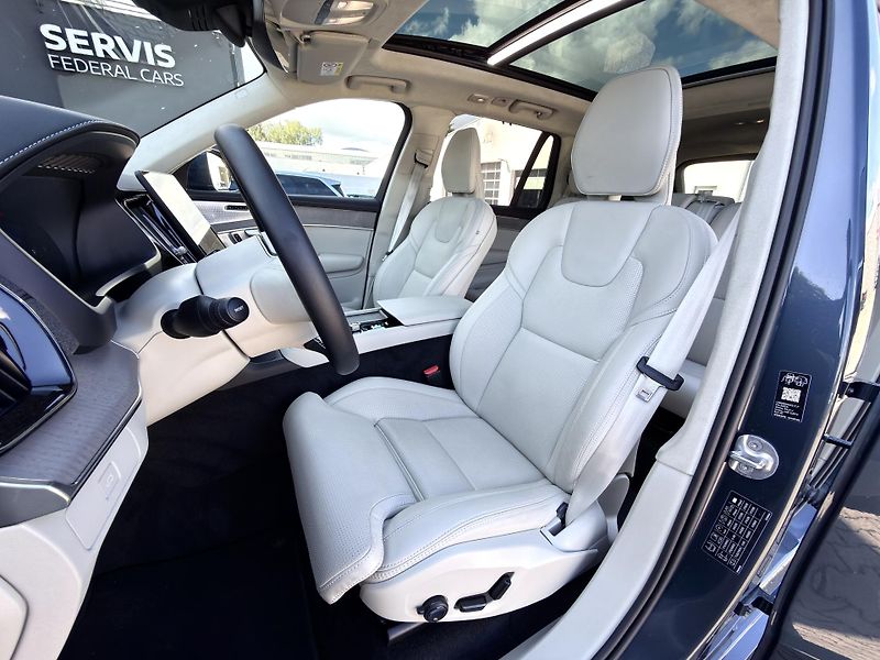 Volvo XC90 B5 AWD ULTRA BRIGHT // +kola  - fotka 13 z 61