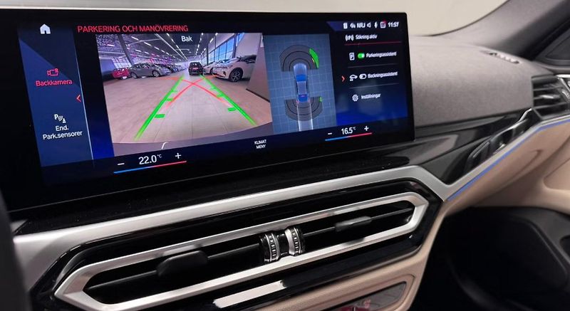 BMW i4 eDrive40 GC SoH 95% Bílý in. - fotka 13 z 23