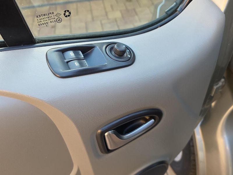 Renault Trafic 2.0dCi 84kW 9-MÍST*AC*TAŽNÉ* - fotka 9 z 42