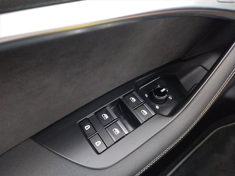 Audi A6 (2020) 40 TDI - fotka 17 z 19