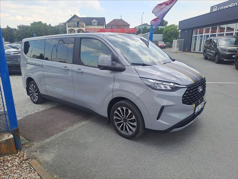 Ford Tourneo Custom 2,0 EcoBlueTitanium X L2 AWD - fotka 3 z 29