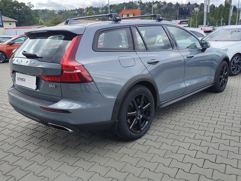Volvo V60 B4 2.0/145kW 1.majitel 4x4 - fotka 5 z 36