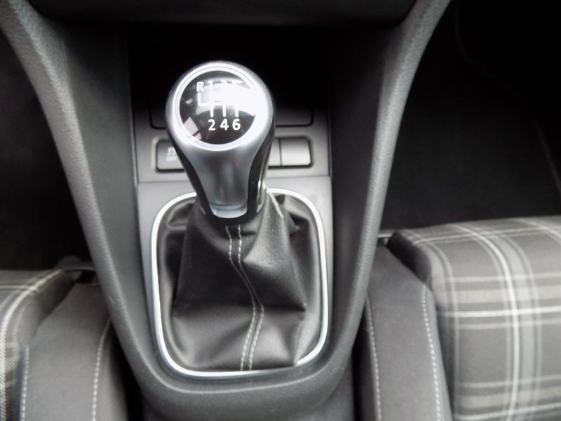 Volkswagen Golf (2012) 2.0 TDI/GTD/2.Maj/Klimatizace/ - fotka 29 z 45