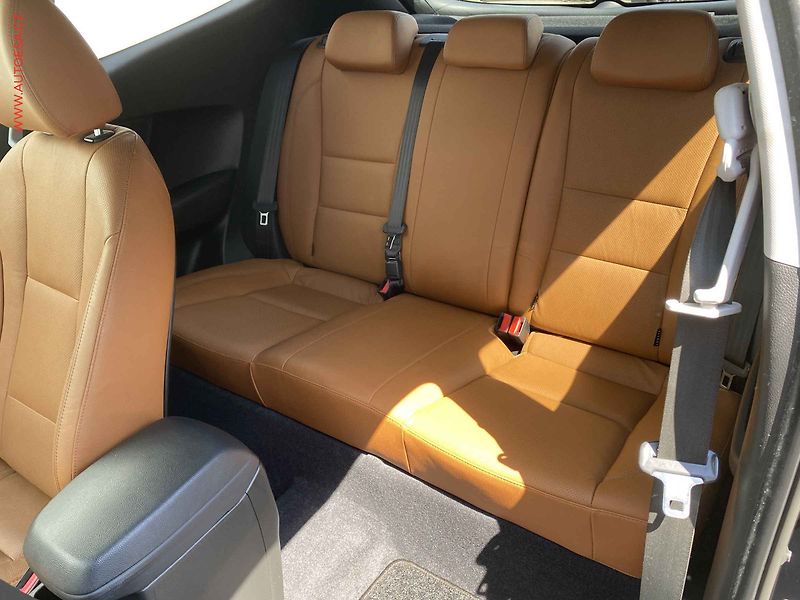Hyundai i30 (2015) 1.6 GDi - fotka 10 z 16