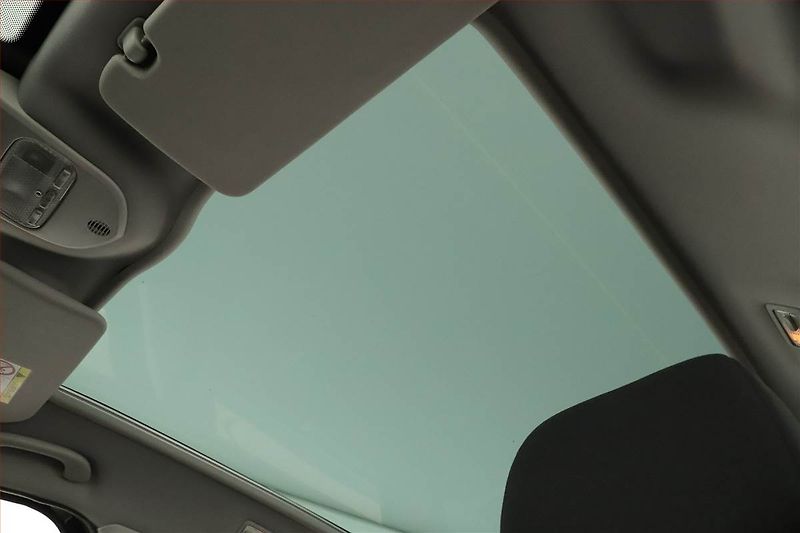 Peugeot 5008 (2014) 2.0 HDI, Navi, Xenony - fotka 12 z 18