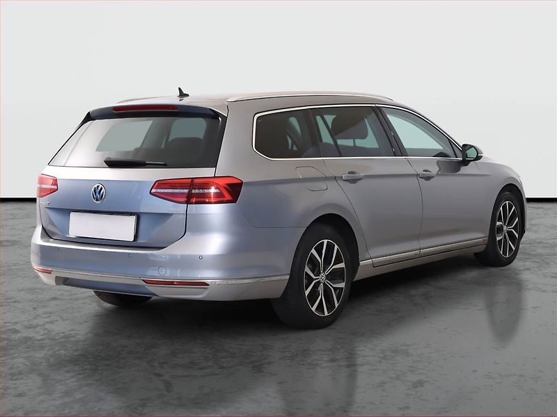 Volkswagen Passat (2018) 2.0 TDI, Automat, Kůže, Navi - fotka 5 z 20