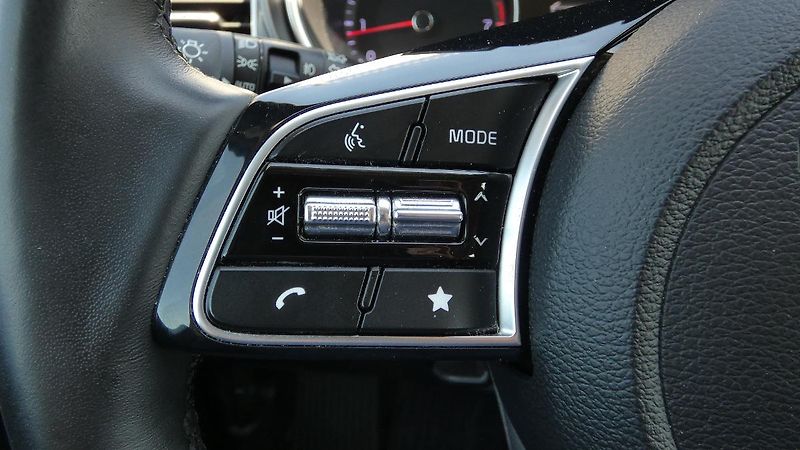 Kia Ceed 1.5 T-GDI 118kW TOP SW DCT - fotka 11 z 22