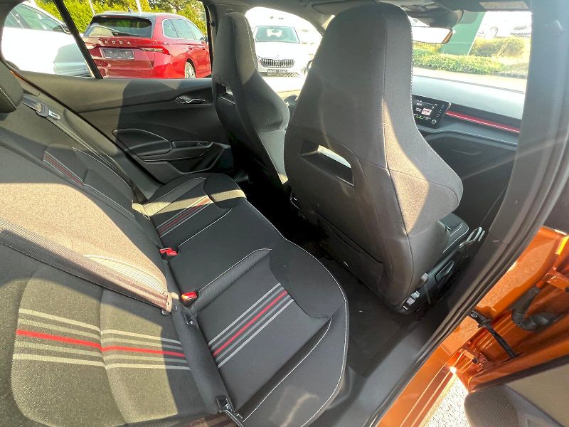 Škoda Fabia (2025) Monte Carlo 1.0TSi 85kW 7°auto - fotka 18 z 31