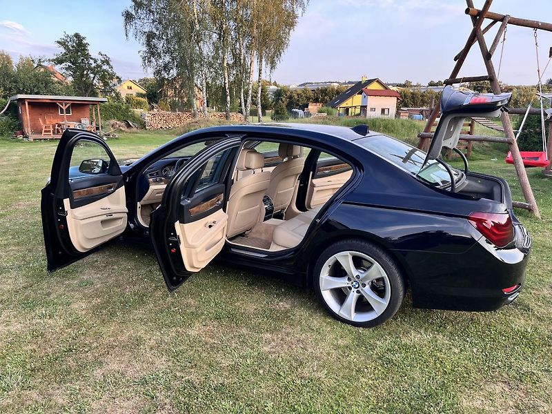 BMW Řada 7 740 LI,LONG,240KW,MINISTERSTVO - fotka 27 z 49