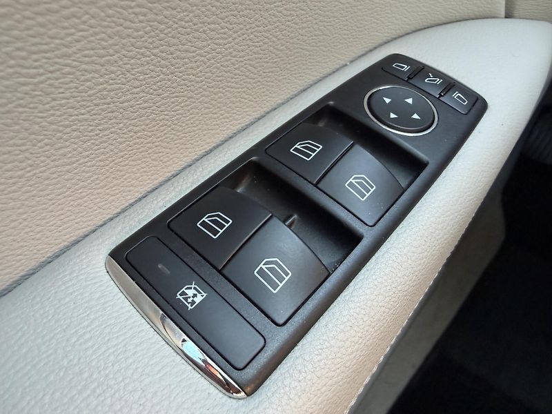 Mercedes-Benz Třídy E 250 CGI 5G KUPÉ SERVISKA - fotka 15 z 39